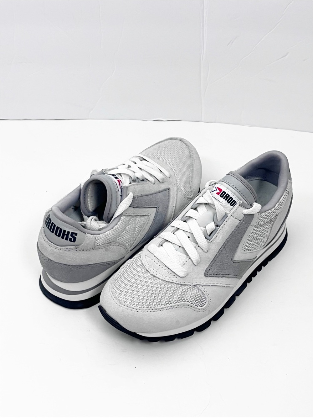 BROOKS Chariot Gray Retro 80’s Style Lace Up Tennis Shoes Sneakers